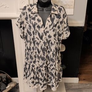 Umgee Monochrome Abstract Dress, Size Medium